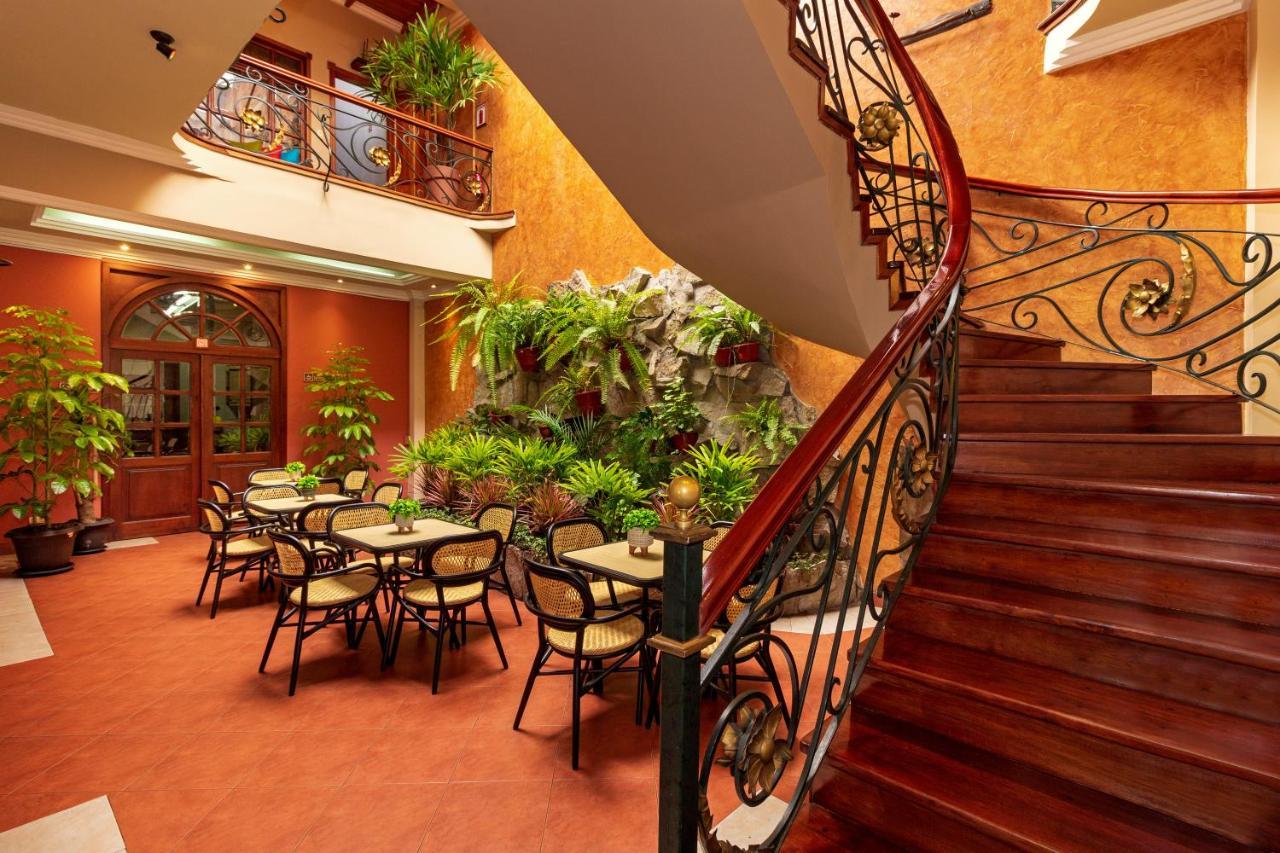 Del Rey Hotel 3*